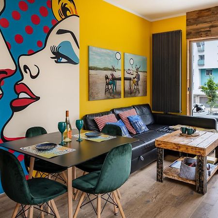 The Pop Art Apartment คาโตวีตเซ ภายนอก รูปภาพ